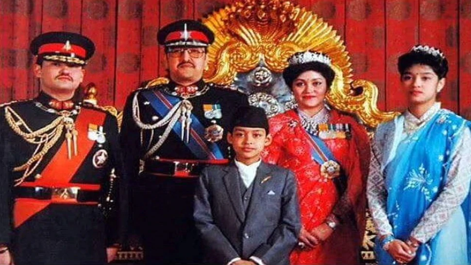 عندما-الرصاص-في-قصر-نيبال-،-قتل-yuvraj-الأسرة-بما-في-ذلك-الملك