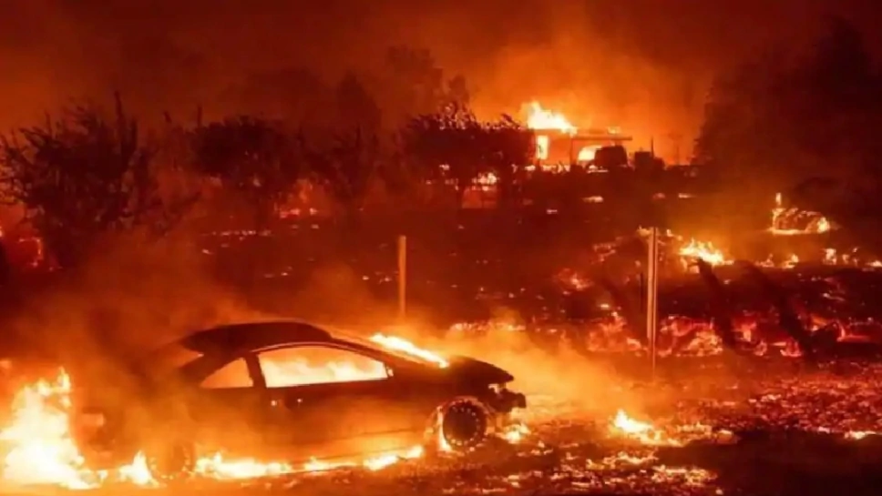 احترق-أكثر-من-700-منزل-مع-انتشار-النيران-في-غابات-كاليفورنيا