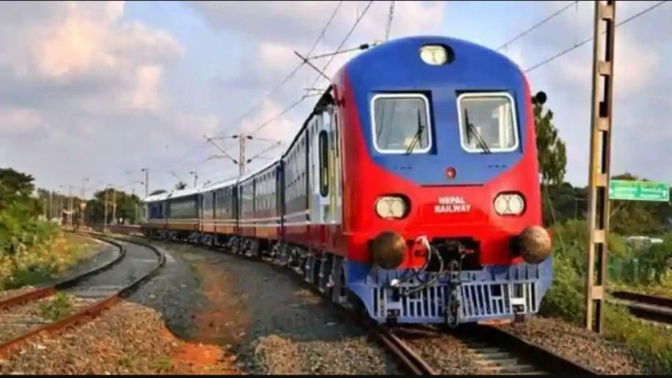 سيتم-تشغيل-السكك-الحديدية-النيبالية-بمحرك-معين-في-الهند-،-وسيعمل-القطار-على-خط-عريض-لأول-مرة