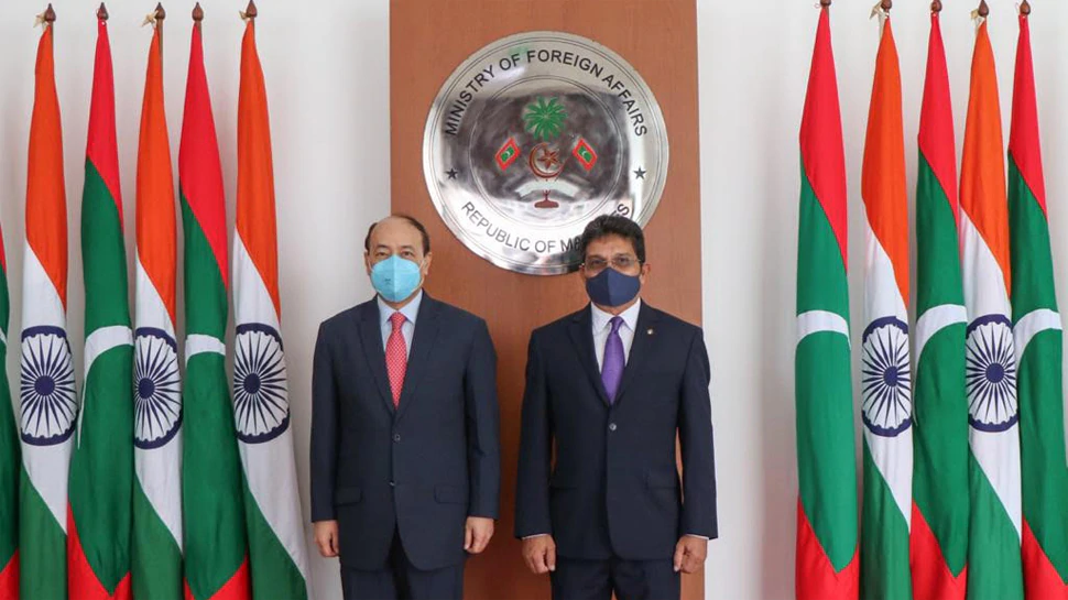 وصل-وزير-الخارجية-الهندي-إلى-جزر-المالديف-،-وسوف-يسلم-740-كرور-روبية-لهذا-المشروع