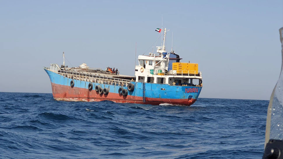 عملية-كبرى-للبحرية-الهندية-،-أنقذت-سفينة-بحرية-تجارية-من-الغرق-في-بحر-عمان