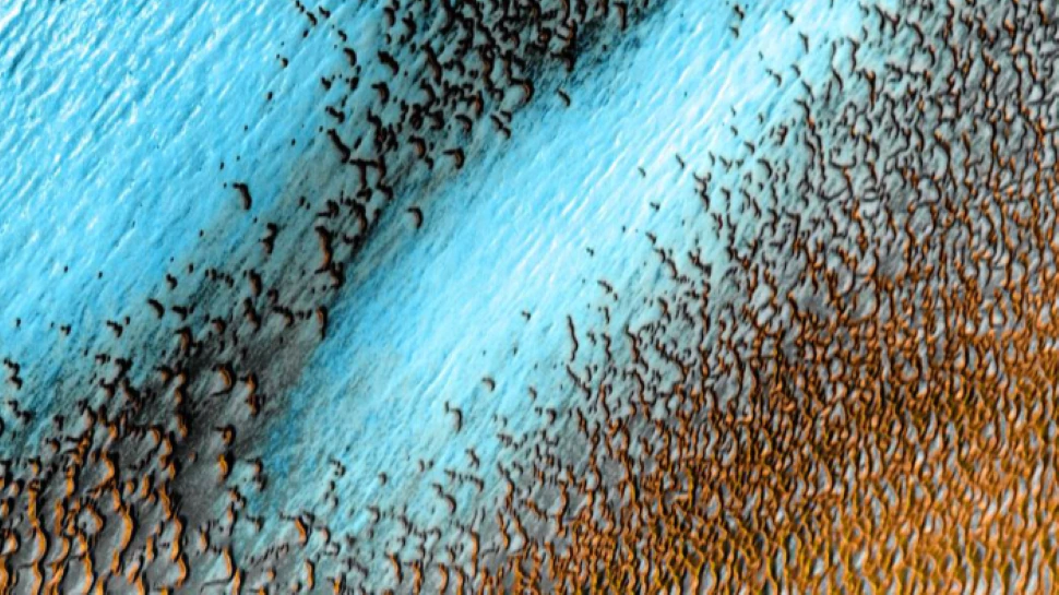 الكثبان-الزرقاء-على-المريخ:-تشارك-ناسا-صورة-جميلة-جدًا-للكثبان-الزرقاء-للمريخ-،-أراك-أيضًا