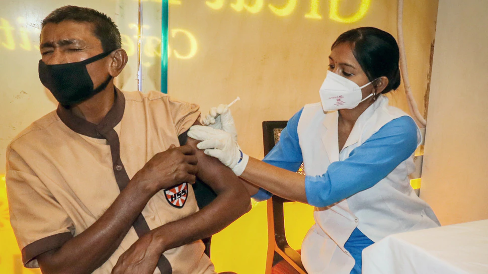 أنشأت-بوتان-سجلاً-فريدًا-في-حالة-التطعيم-ضد-كورونا-،-حيث-تم-تطعيم-93٪-من-البالغين-في-16-يومًا-فقط