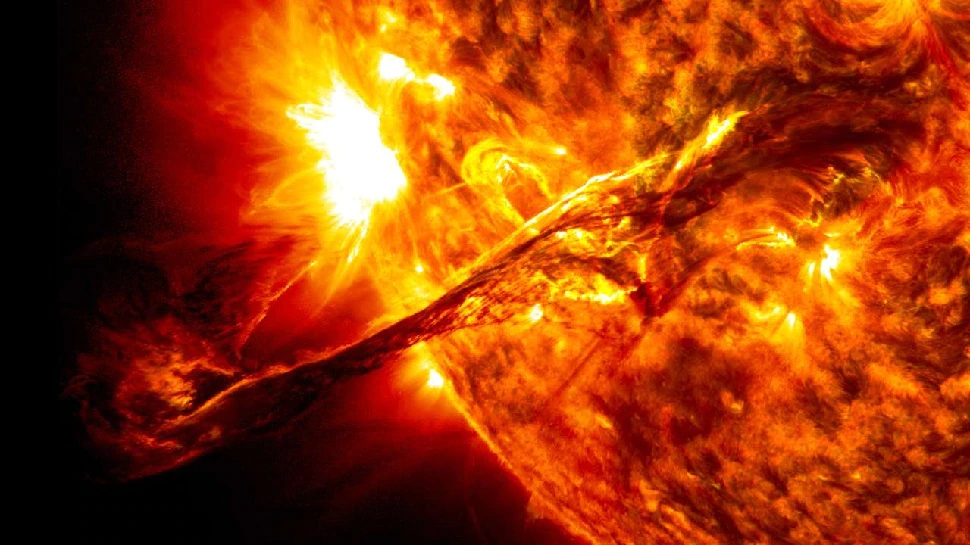 حدث-أكبر-انفجار-في-السنوات-الأربع-الماضية-في-الشمس-،-وكان-هناك-تعتيم-على-الأرض