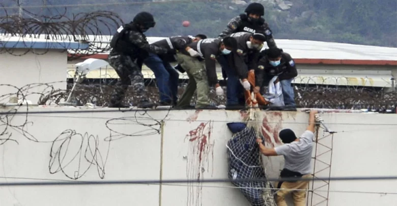 شغب-سجن-الإكوادور:-سجناء-متعطشون-لحياة-بعضهم-البعض-،-68-قتلوا-في-مناوشات-دامية-؛-العديد-من-الجرحى