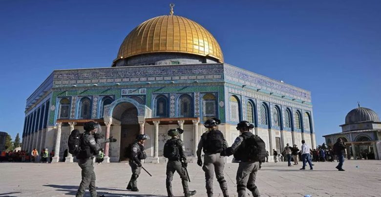 المسجد-الأقصى:-أعمال-عنف-في-المسجد-الأقصى-بإسرائيل-ورشق-فلسطينيون-بالحجارة
