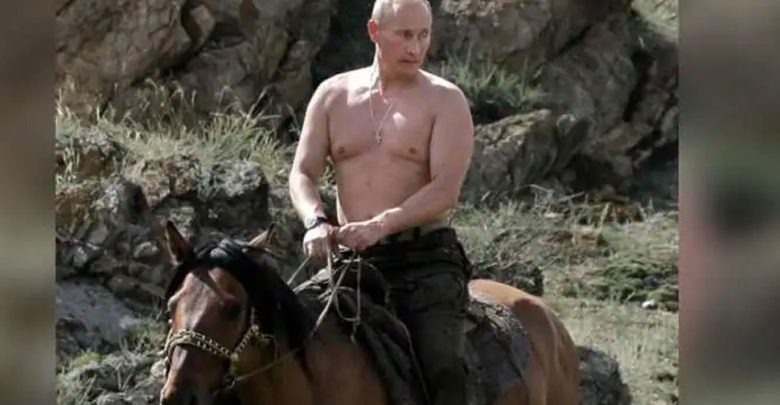 بوتين-بلا-قميص:-الصورة-التي-بلا-قميص-للرئيس-الروسي-تعرضت-للسخرية-،-ورد-بوتين-بهذه-الطريقة-على-الزعماء-الغربيين